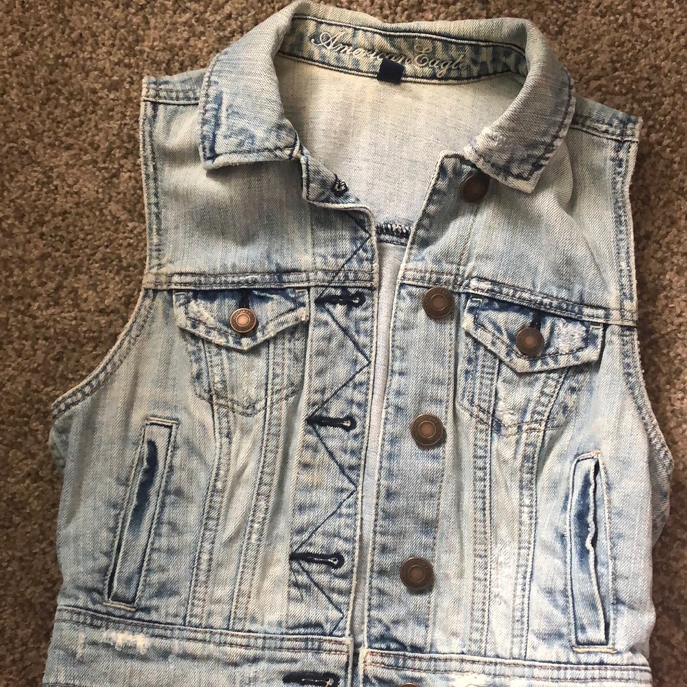 Cropped AE Denim Jacket 100% Cotton